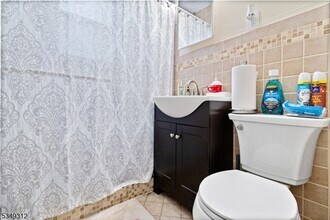 42 James St in Bloomfield, NJ - Building Photo - Building Photo