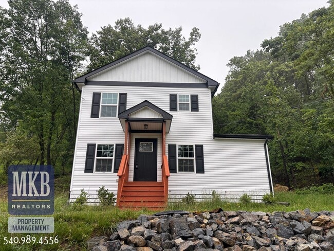property at 811 Montvue Rd
