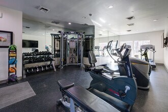 Deer Valley Apartments in Lake Bluff, IL - Building Photo - Building Photo