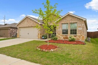1417 Briar Hl Dr in Denton, TX - Building Photo - Building Photo