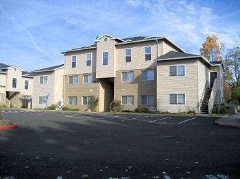 Landmark Apartments in Beaverton, OR - Building Photo - Building Photo