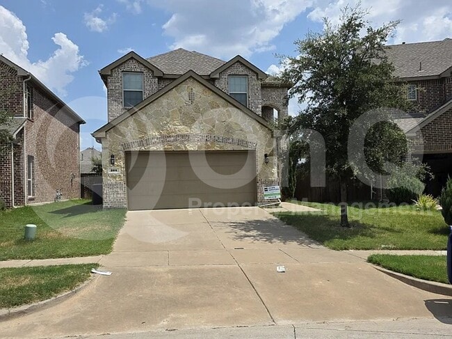 property at 204 Brazoria Ln