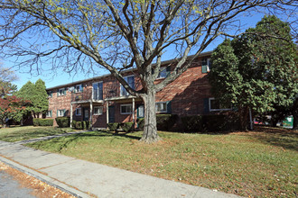 Arbor Village Apartments in Allentown, PA - Building Photo - Building Photo