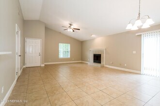 11464 Mandarin Glen Cir E in Jacksonville, FL - Building Photo - Building Photo