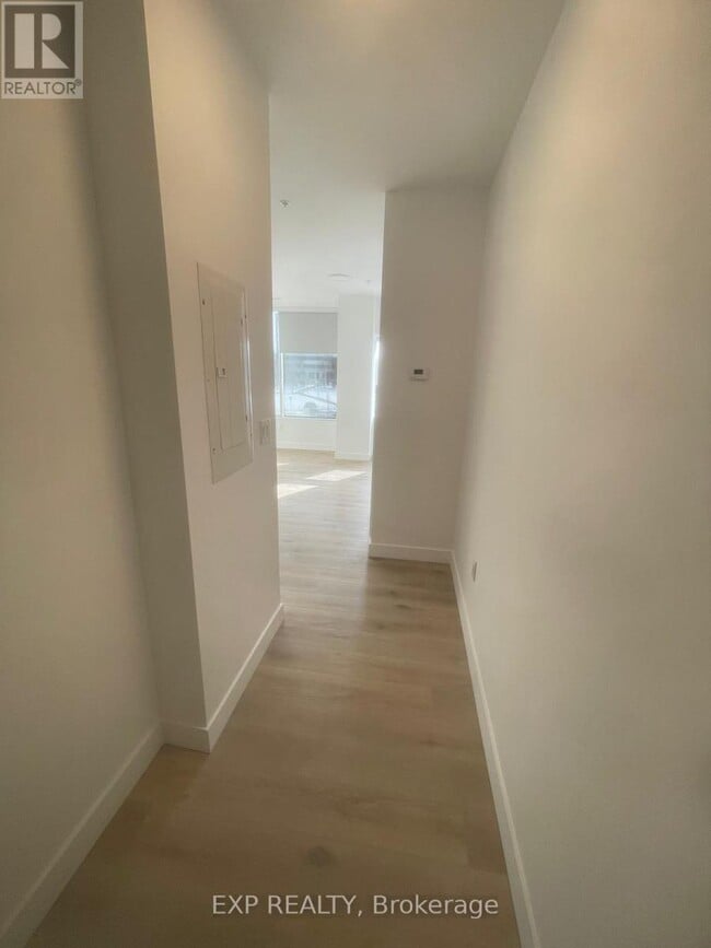 1600 James Naismith Dr in Ottawa, ON - Building Photo - Building Photo