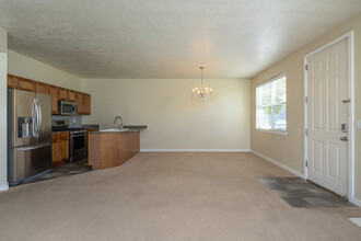 921 White Cloud Ln, Unit B in Hailey, ID - Building Photo - Building Photo