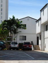 717 Lukepane Ave in Honolulu, HI - Building Photo - Building Photo