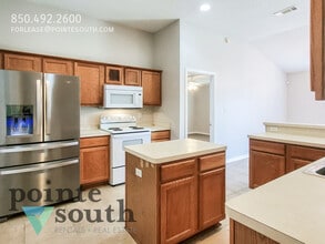 615 Batten Blvd in Pensacola, FL - Foto de edificio - Building Photo