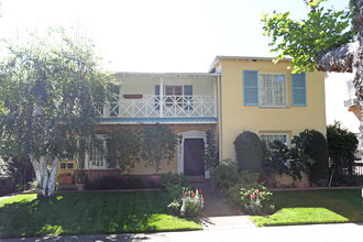 9928 Robbins Dr in Beverly Hills, CA - Building Photo - Building Photo