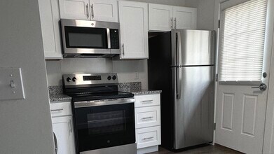 9 America St in Waterbury, CT - Building Photo - Building Photo