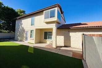 2732 W Estrella Dr in Chandler, AZ - Building Photo - Building Photo