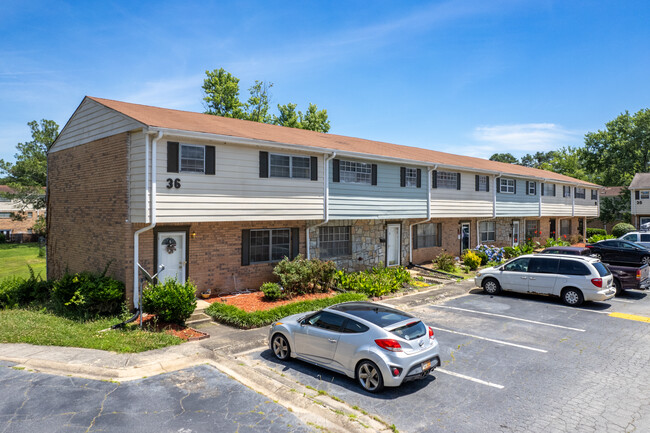 Shannon Villas Condominiums in Union City, GA - Building Photo - Building Photo