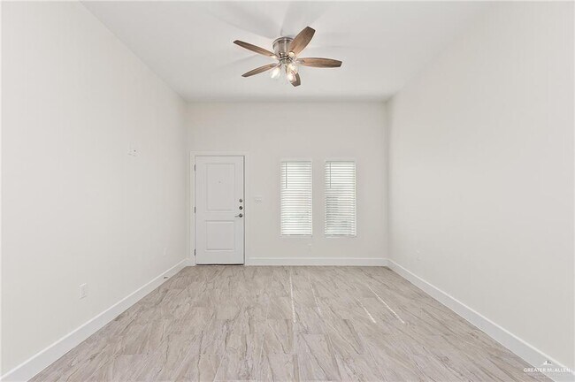 2912 Allen Dr in Edinburg, TX - Building Photo - Building Photo