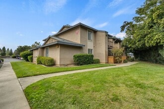 6400 66th Ave in Sacramento, CA - Building Photo - Building Photo