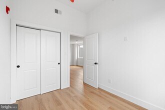 929 N 40th St in Philadelphia, PA - Building Photo - Building Photo