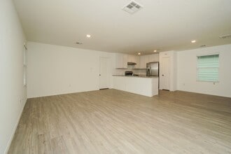 13715 Haystack Rdg in San Antonio, TX - Building Photo - Building Photo