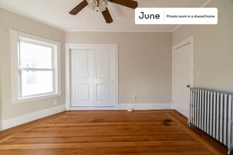 Private bedroom in 5 bed/2 bath Home in Brookline, MA - Building Photo - Building Photo