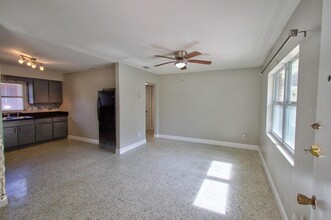 1910 Canton St in Orlando, FL - Building Photo - Building Photo