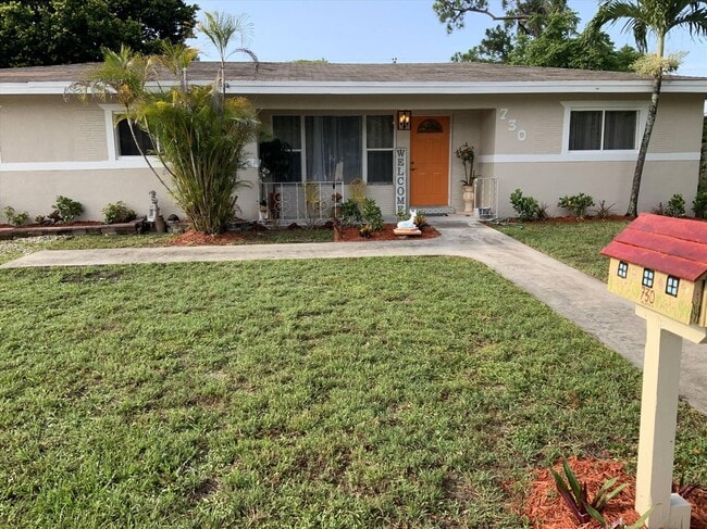 property at 730 E Melrose Cir