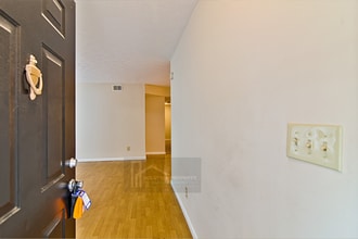 1102 Augusta Dr in Marietta, GA - Building Photo - Building Photo