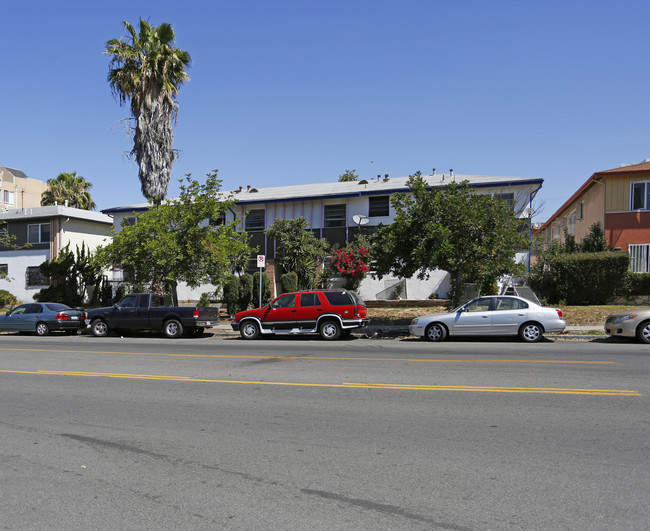 3835 W 7th St in Los Angeles, CA - Building Photo - Building Photo