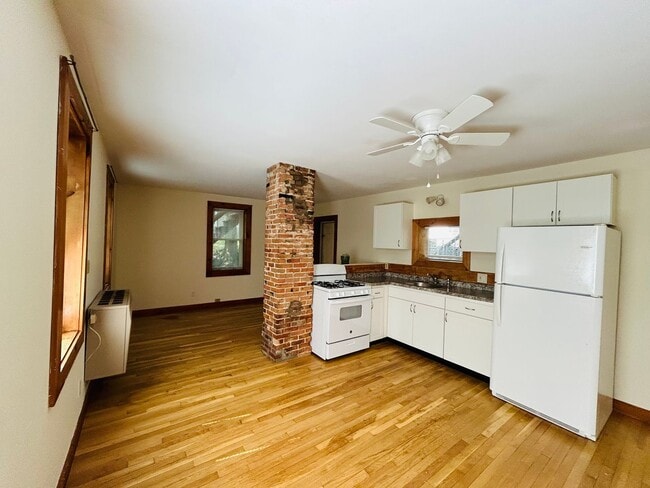 property at 3 Rock St