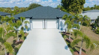 849 Duplex St E in Lehigh Acres, FL - Building Photo