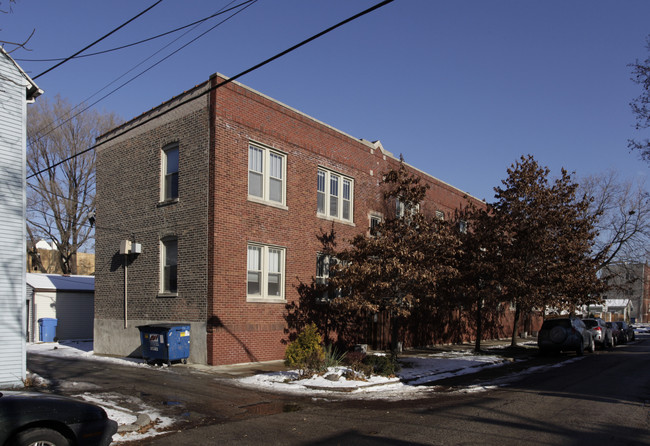 2234 W School St in Chicago, IL - Building Photo - Building Photo