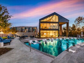 LENOX LAKE HIGHLANDS in Dallas, TX - Building Photo
