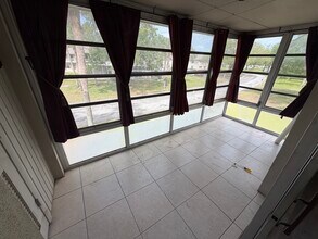28 Lake Vista Trl, Unit 205 in Port St. Lucie, FL - Foto de edificio - Building Photo