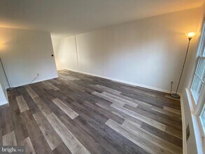 3116 Cedar Grove Dr in Fairfax, VA - Building Photo - Building Photo