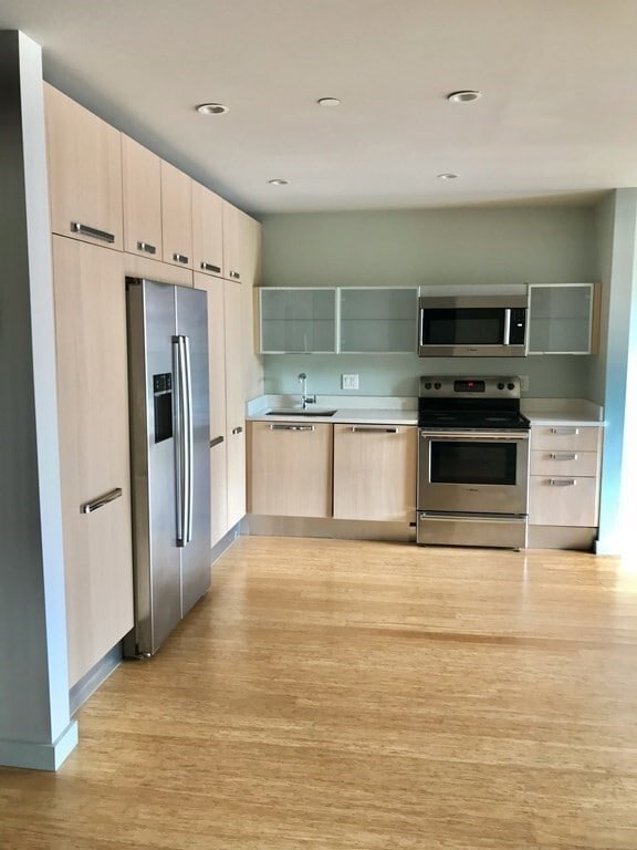 691 Massachusetts Ave, Unit 206 in Boston, MA - Building Photo - Building Photo