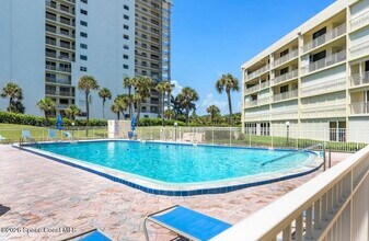 840 N Atlantic Ave in Cocoa Beach, FL - Building Photo - Building Photo