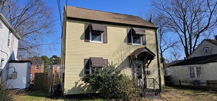 1612 Oak Ave in Newport News, VA - Building Photo - Building Photo