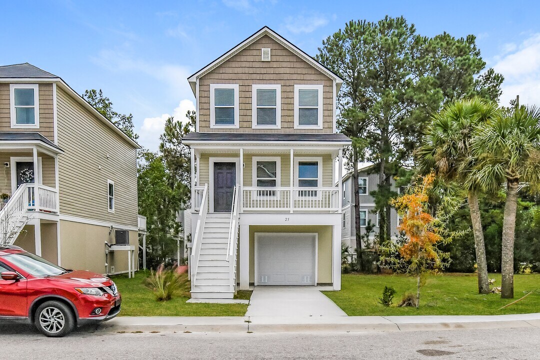25 Bay Breeze Ln in Beaufort, SC - Building Photo