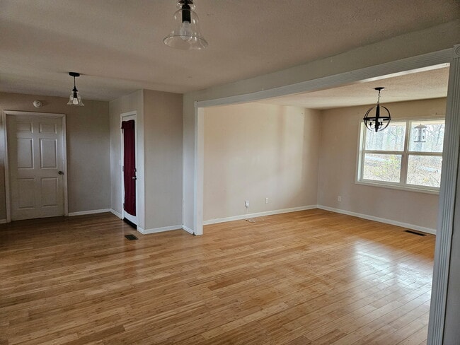 5015 Buggy Ln in Anniston, AL - Building Photo - Building Photo