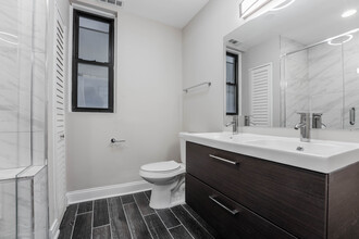 2031 W Moffat St, Unit 1 in Chicago, IL - Building Photo - Building Photo