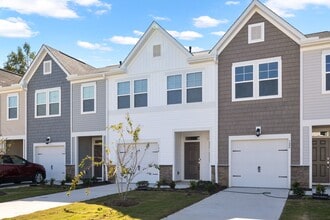 130 Paramount Dr in Smithfield, NC - Building Photo - Building Photo