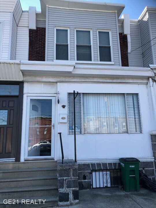 1704 Oregon Ave Photo