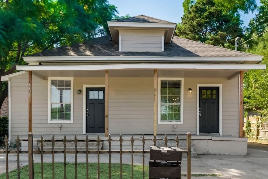 4823 Ash Ln in Dallas, TX - Foto de edificio
