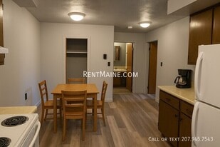 6 Wenbelle Dr in Bucksport, ME - Building Photo