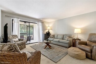 6142 Whiskey Creek Dr in Ft. Myers, FL - Building Photo