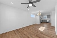 300 Newbridge Wy photo'