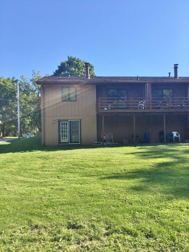 730 Brown St in Iowa City, IA - Building Photo - Building Photo