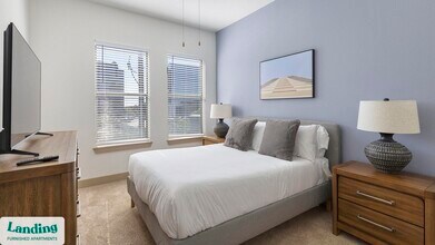 5005 Galleria Dr in Farmers Branch, TX - Building Photo - Building Photo