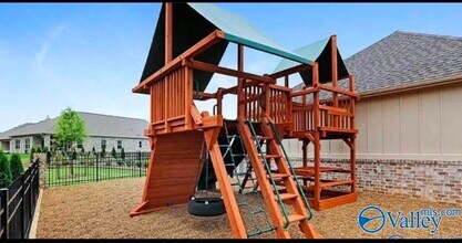 101 Canonbury Dr in New Market, AL - Building Photo - Building Photo