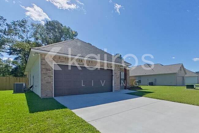 106 Hendrix Rd in Carencro, LA - Building Photo - Building Photo