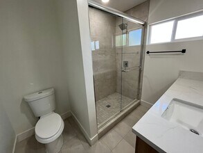 4923-4923 Gary St in San Diego, CA - Foto de edificio - Building Photo