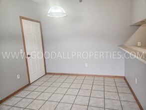 1110 NE 6th Ln in Ankeny, IA - Building Photo - Building Photo