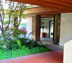 224 S Glendora Ave in Glendora, CA - Foto de edificio - Building Photo